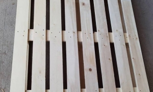 雙面板木托盤的強(qiáng)度和剛度是如何體現(xiàn)的？